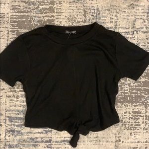 Black crop with knot